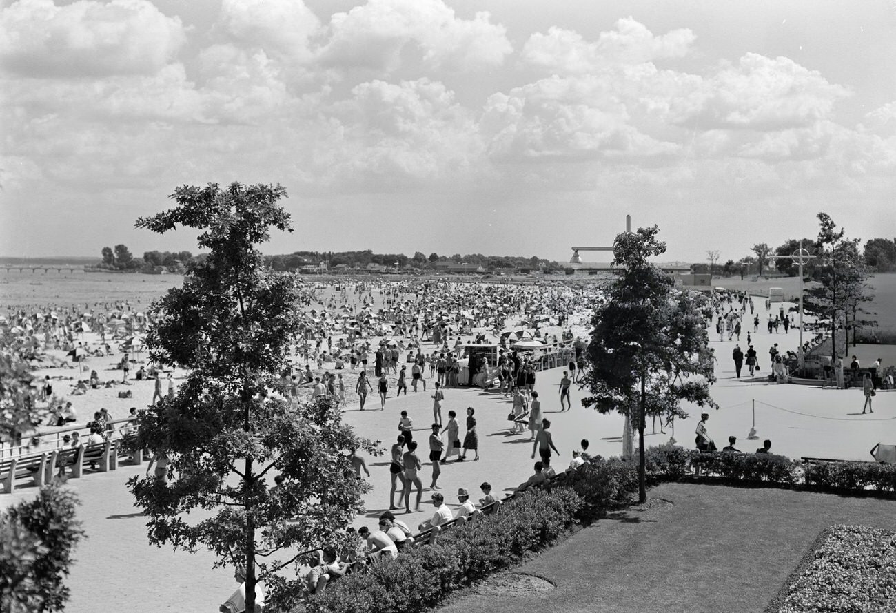 Orchard Beach, Bronx, 1930S.