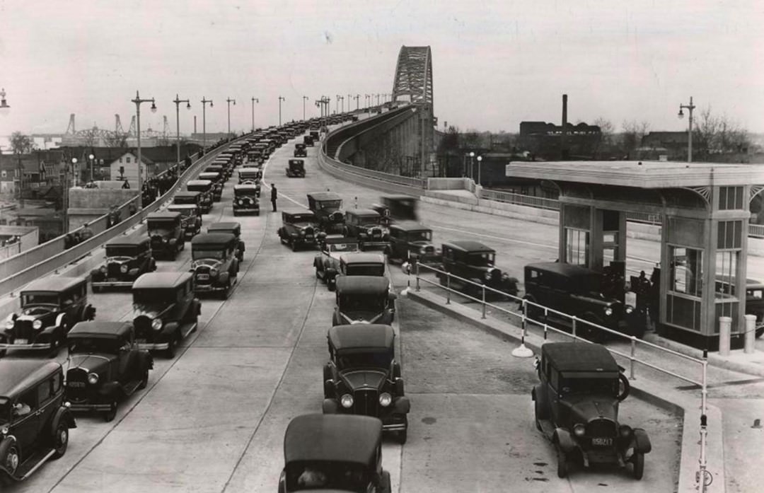 A Line Of Cars Moves Slowly Toward Port Richmond In The Bayonne Bridge'S First Traffic Jam, On Opening Day, Nov. 14, 1931.