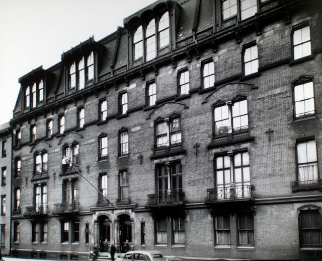 Oldest Apartment House In 142 East 18Th Street, 1930S
