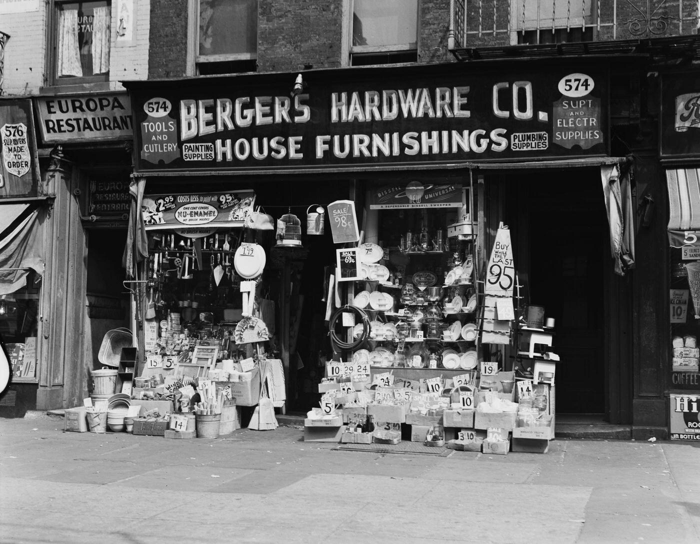 Berger'S Hardware Company Store At 574 Ninth Avenue, Manhattan, 1940.