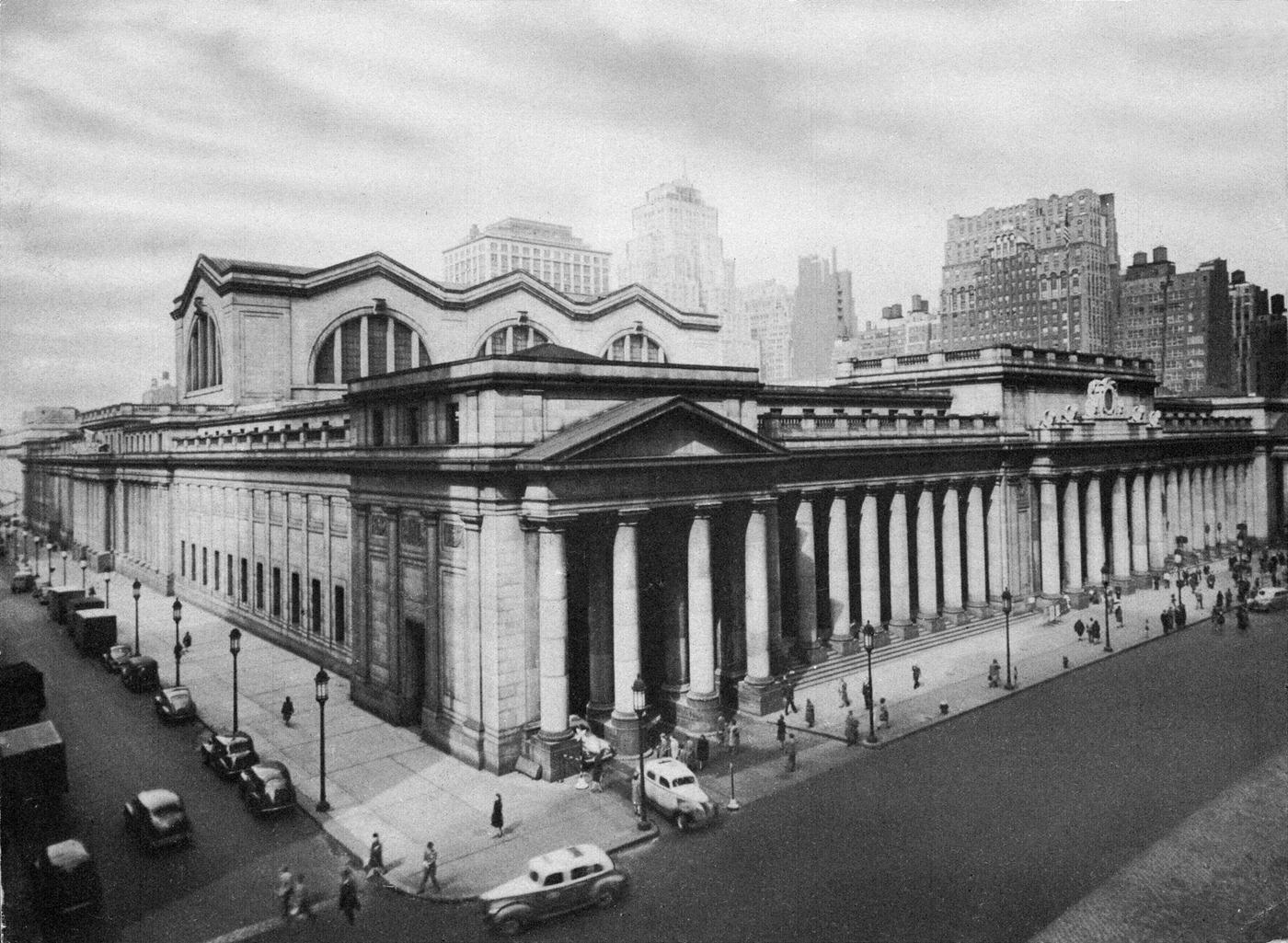 Pennsylvania Station In New York Pictured From The Corner Of Seventh Avenue, Manhattan, 1940.