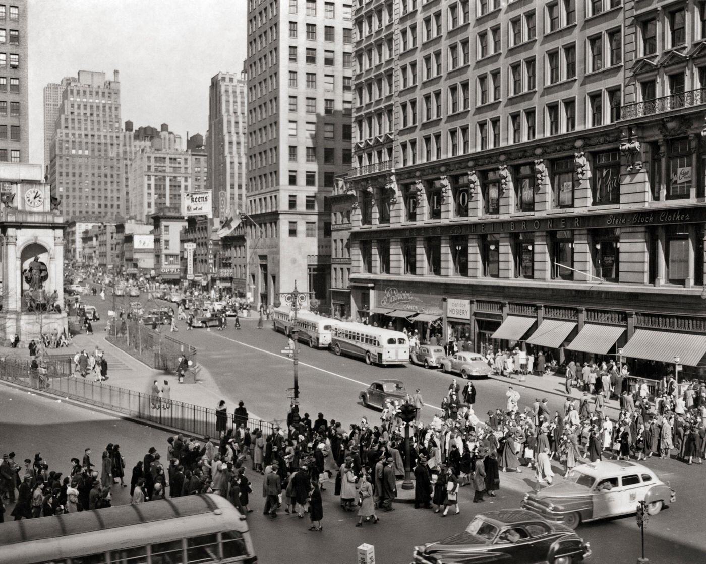 Herald Square Intersection 34Th Broadway And Avenue Of The Americas Looking North, Manhattan, 1940S