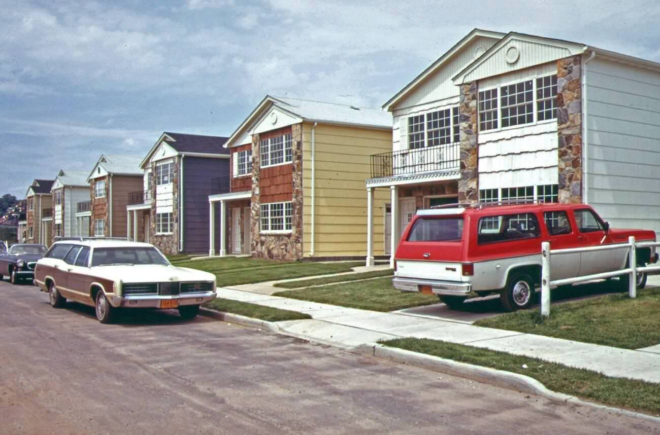 New Housing In Grant City, Staten Island, After The Verrazano-Narrows Bridge Completion, 1973.
