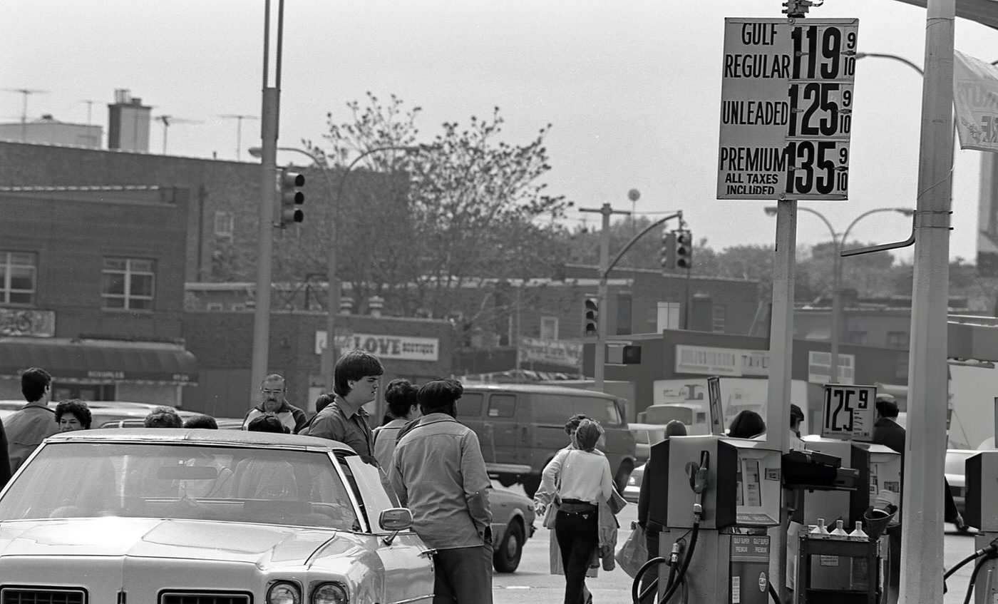 Motorists At The Gas Pumps Of A Gulf Station On Queens Boulevard In Elmhurst, Queens, 1984.