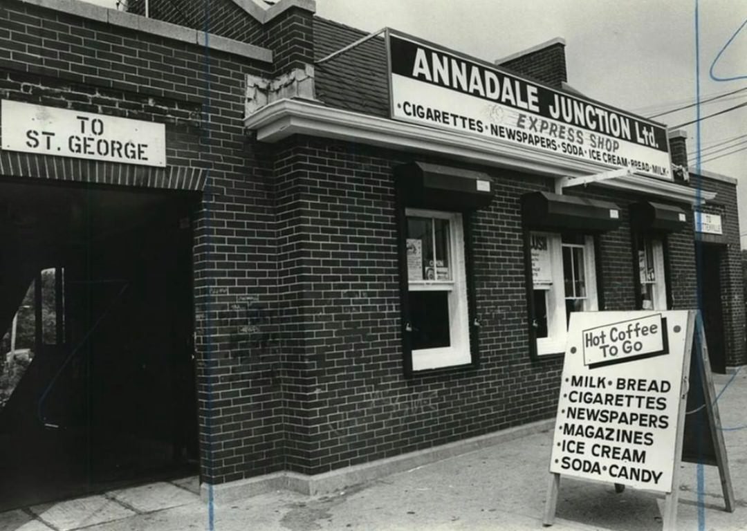 Annadale Junction, A Popular Stop With Sirt Commuters, 1982.