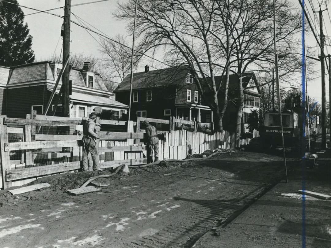 Sewer Construction On Clove Road Westbound Disrupts Traffic, 1982.