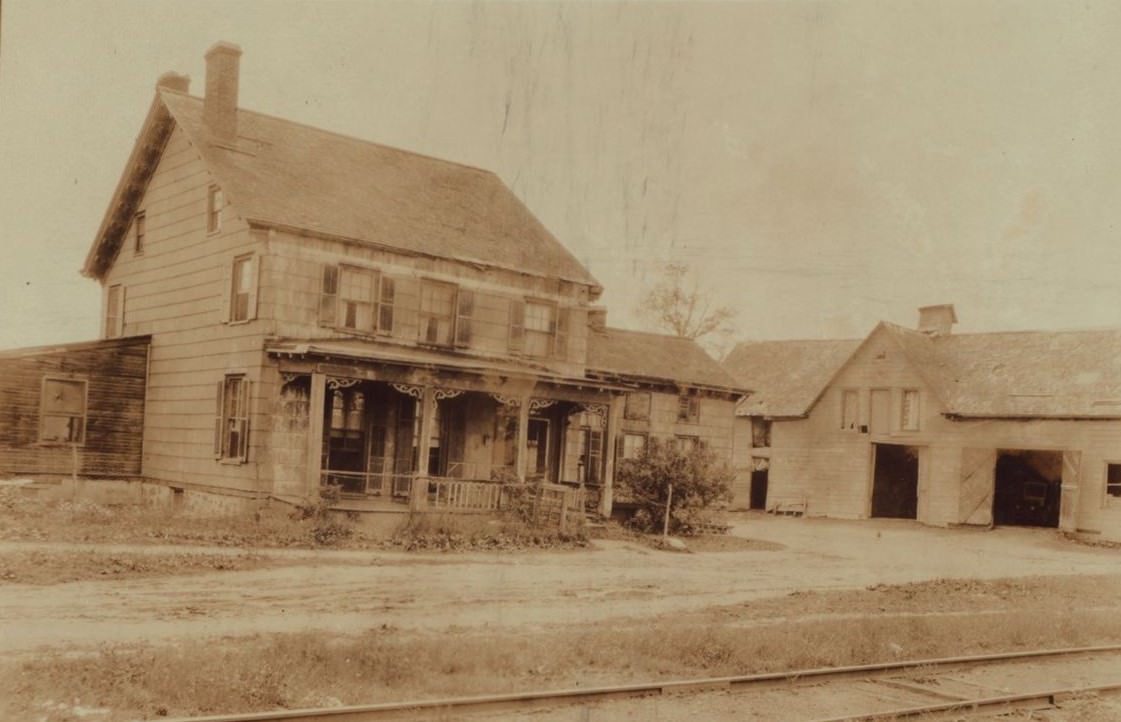 North Hempstead Turnpike And 164Th Street, Queens, 1890S.