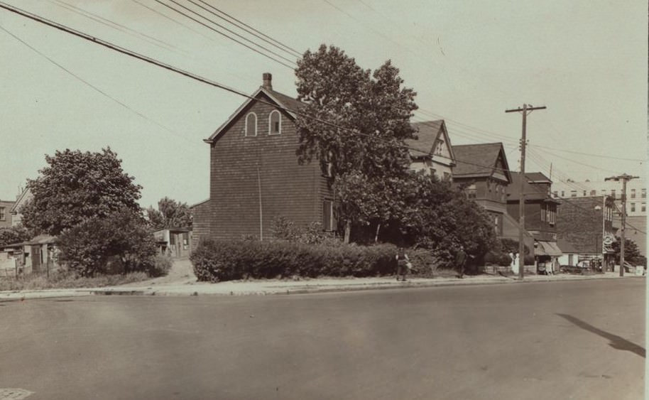 39Th Avenue And 59Th Street, Queens, 1910S.