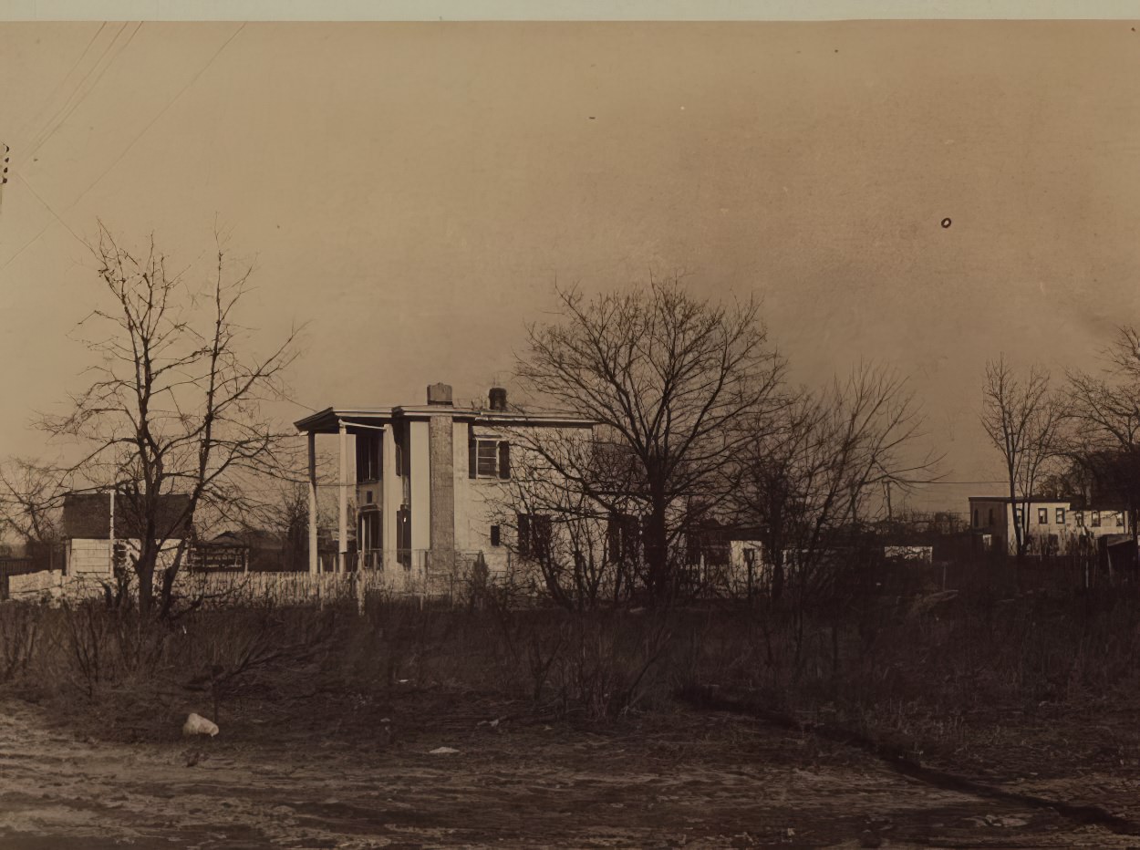 132Nd Avenue And Terry Street, Queens, 1910S.