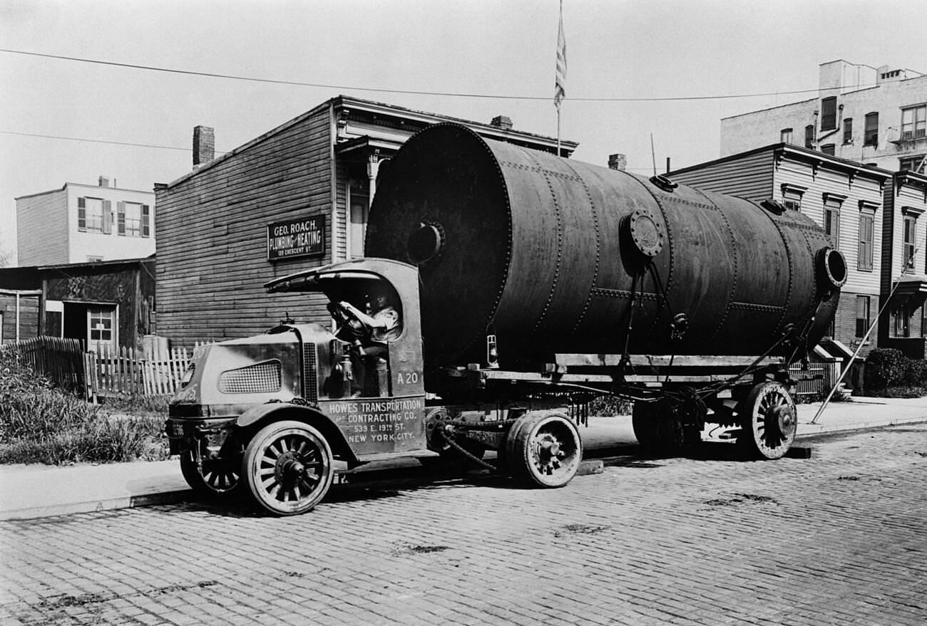 A 1917 Mack Bulldog Model Ac On Crescent Street, Queens, 1917.