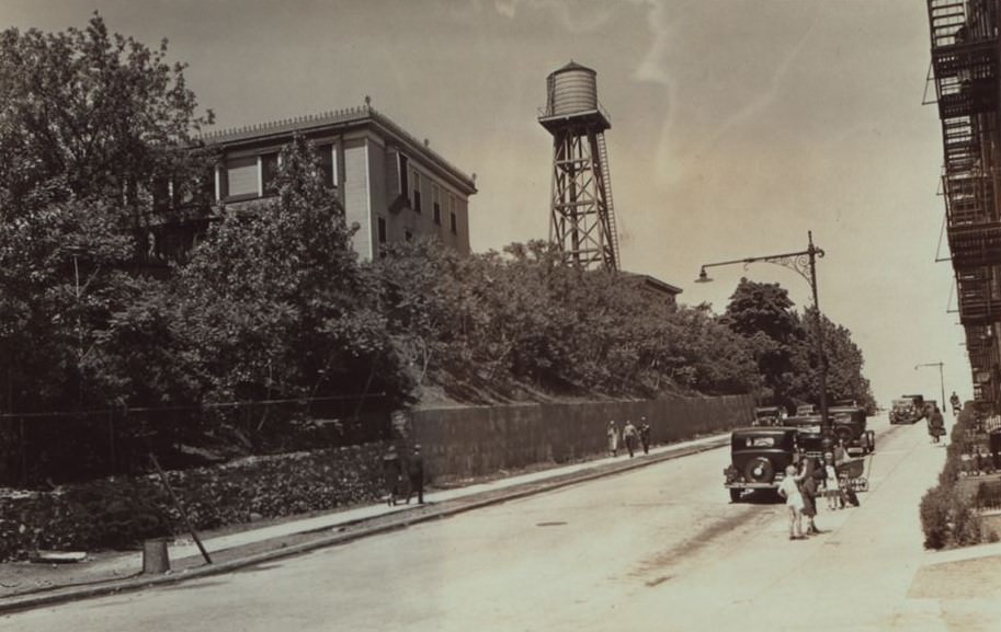 27Th Street And Ditmars Boulevard, Queens, 1910S.