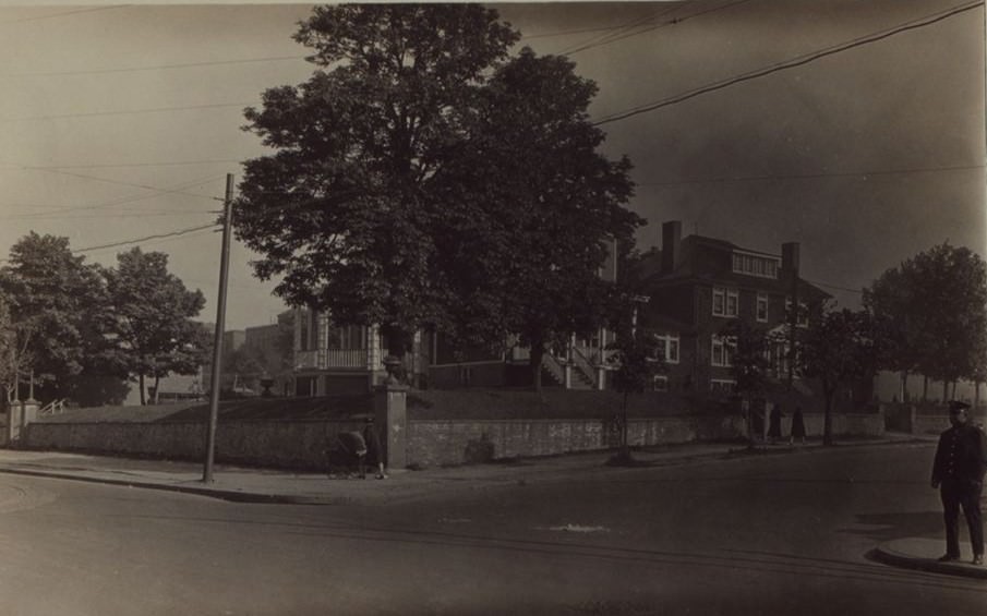 Crescent Street At 30Th Avenue, Queens, 1920S.