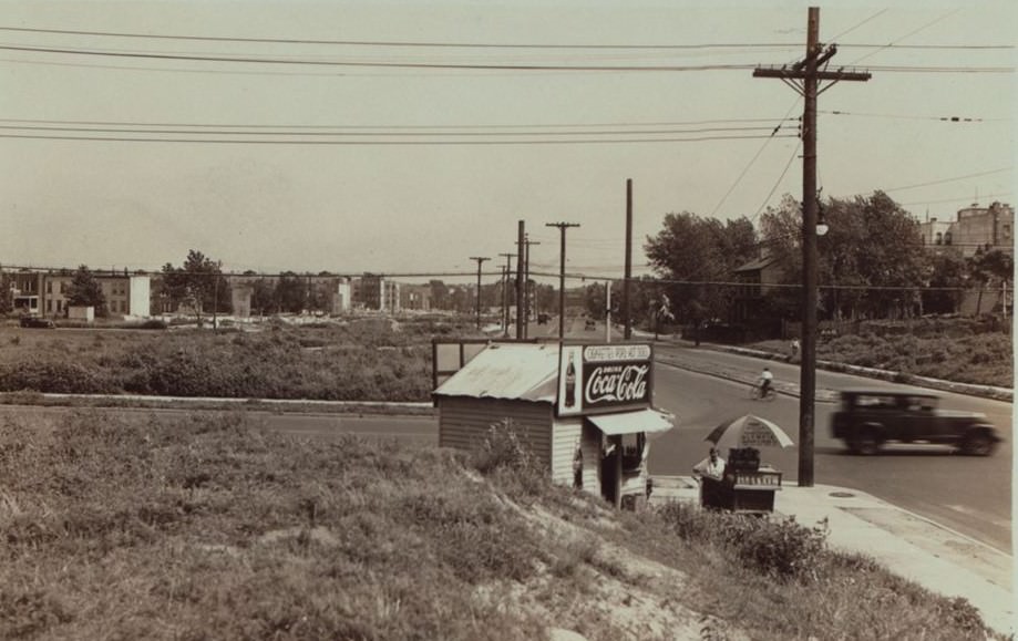 Hoyt Avenue At 24Th Street, Queens, 1920S.