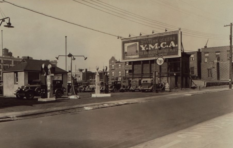 Crescent Street And 41St Avenue, 1930S.