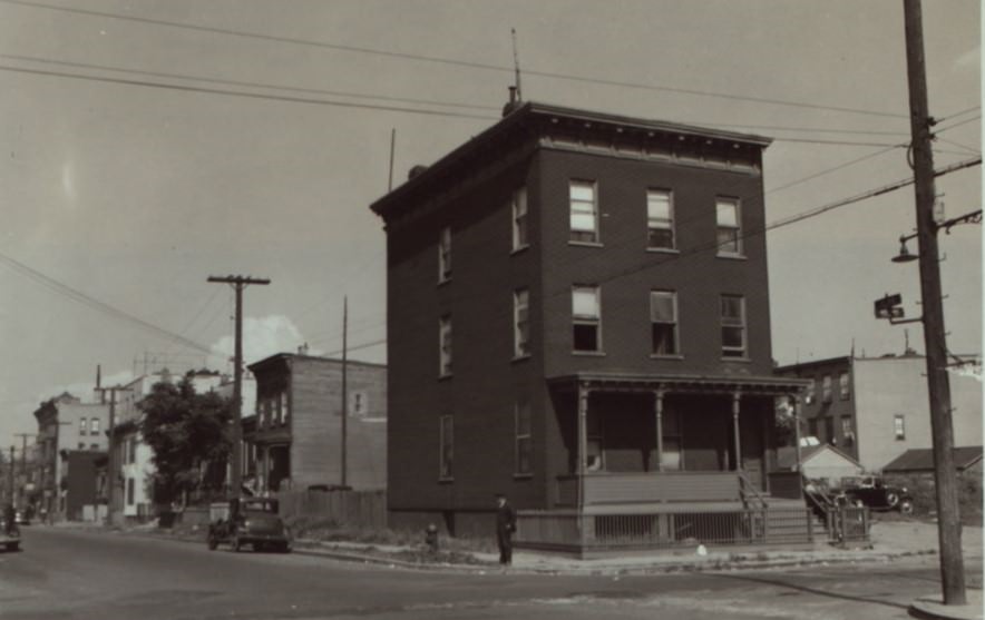 27Th Street And 39Th Avenue, 1930S.