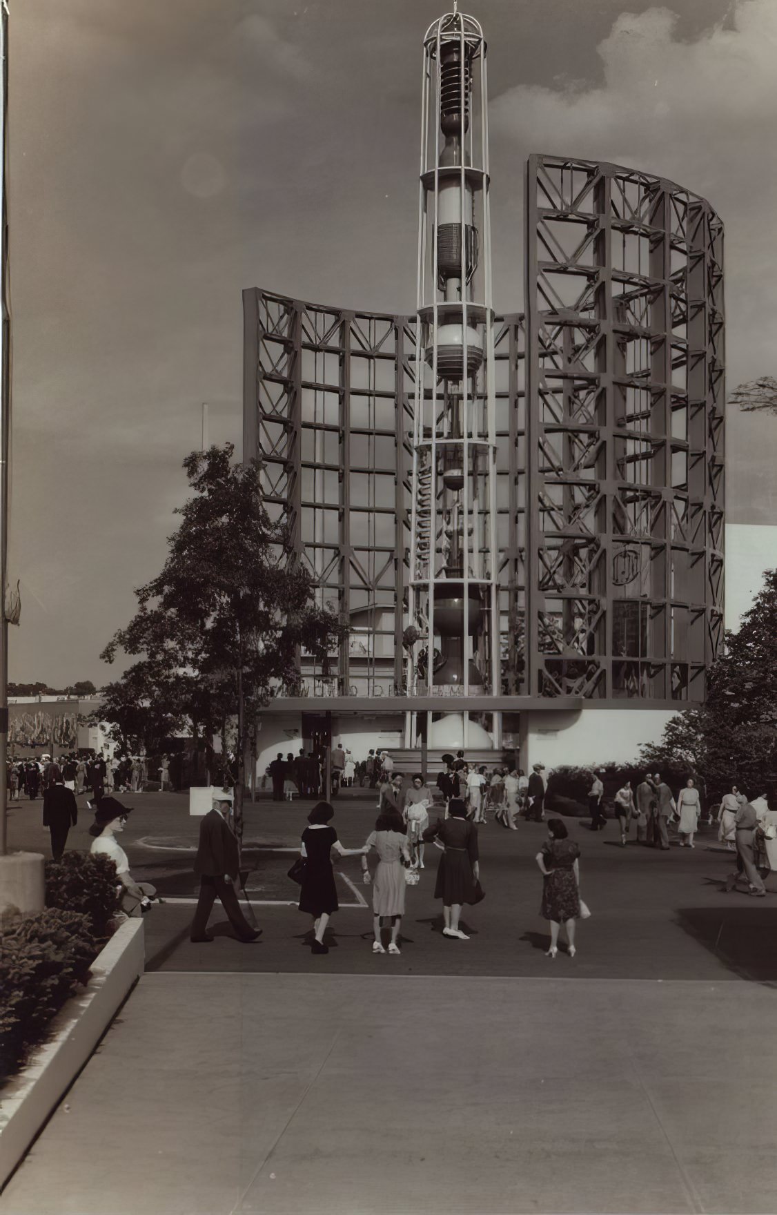 Industrial Exhibits, New York World'S Fair Of 1939-40, Flushing Meadows Park, Queens.