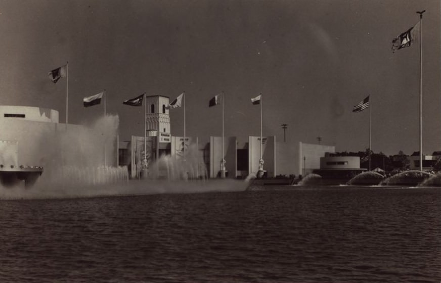 Czechoslovakian Pavilion, Romanian House, And Union Of Soviet Socialist Republics Pavilion, New York World'S Fair Of 1939-40, Flushing Meadows Park, Queens.