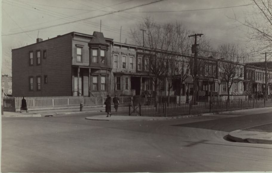 Hoyt Avenue And 29Th Street, Queens, 1940S.