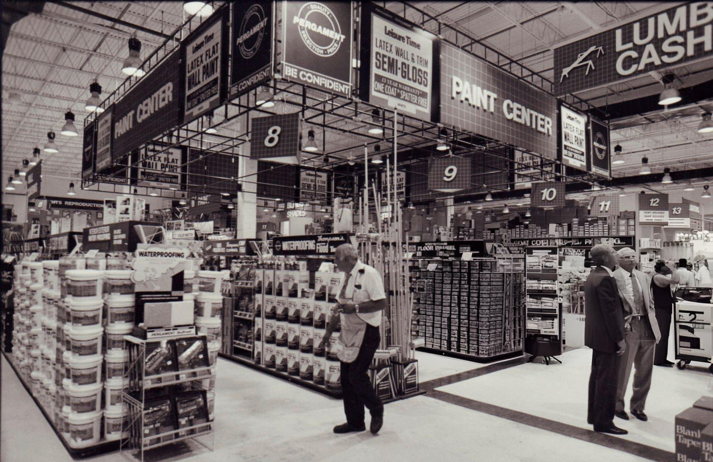 The Interior Of The New Pergament Home Center In Long Island City, New York During The Grand Opening, 1990.