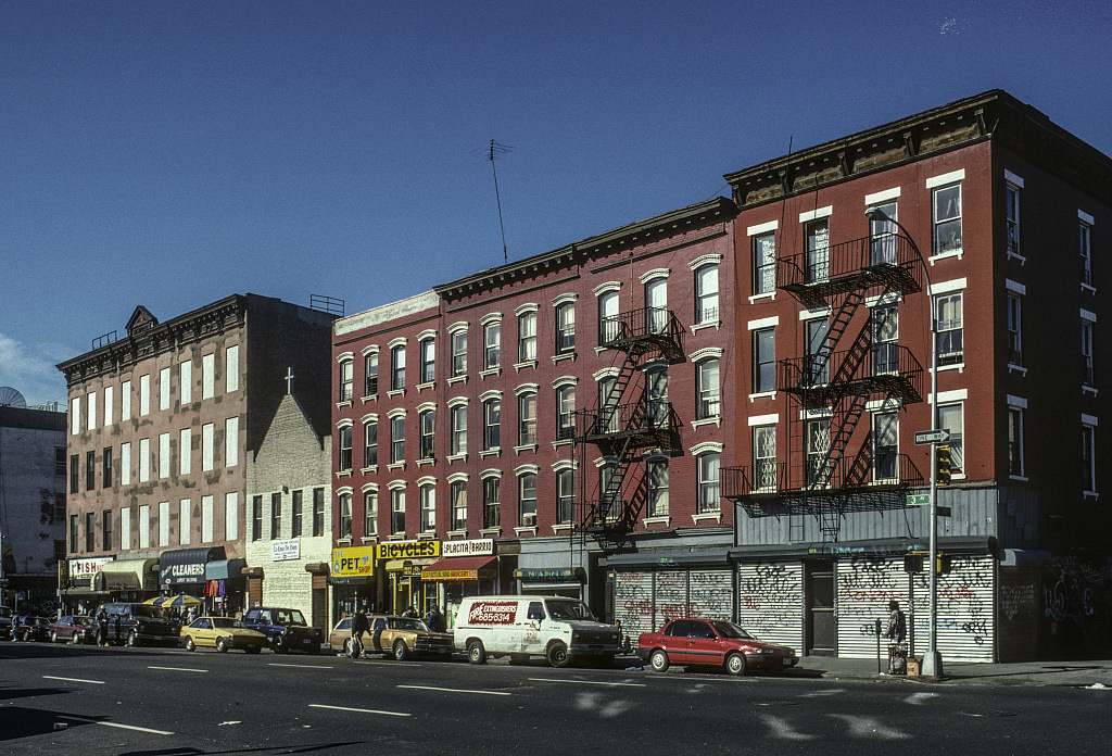 View Sw Along 3Rd Ave. From E. 111Th St., Harlem, 1993