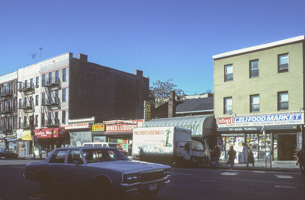 View Sw Along 3Rd Ave. From E. 112Th St., Harlem, 1993