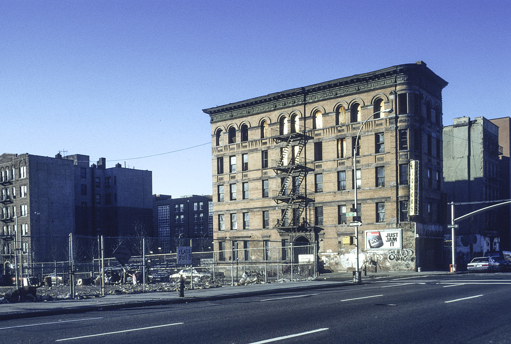 View Nw Along Madison Ave. Toward E. 118Th St., Harlem, 1995