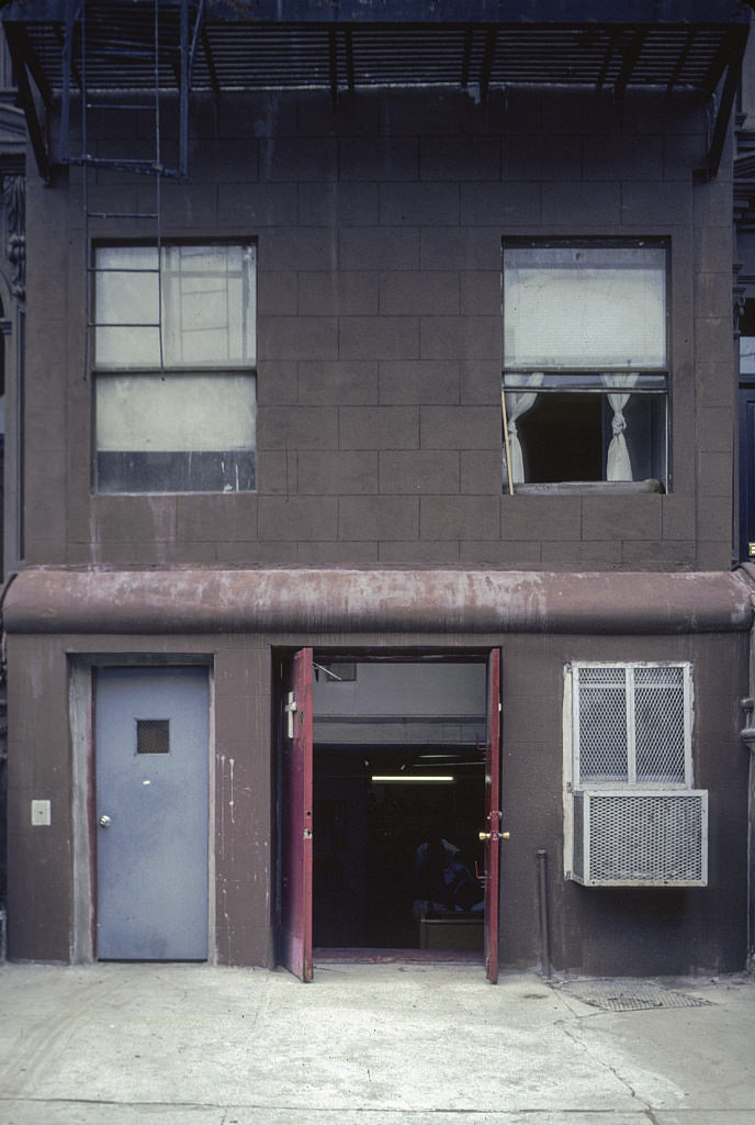 2010 Fifth Ave., Harlem, 2007.