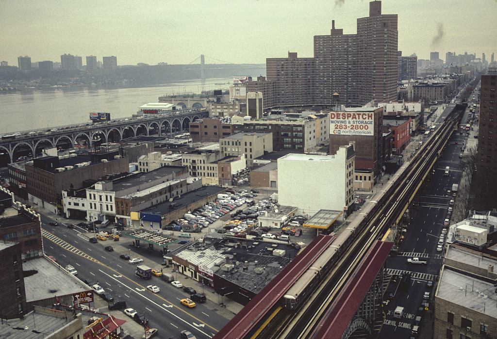 View Nw Along Broadway From W. 125Th St., Harlem, 2007.