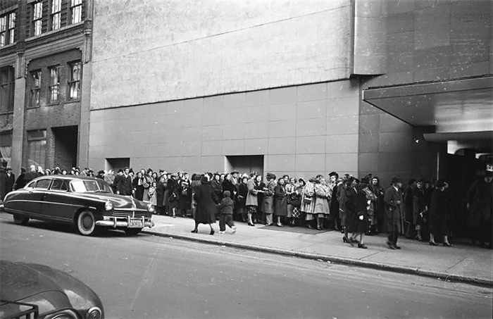 An Audience Waiting In Line To Get Into A Recording Of &Amp;Quot;Grand Slam&Amp;Quot;.