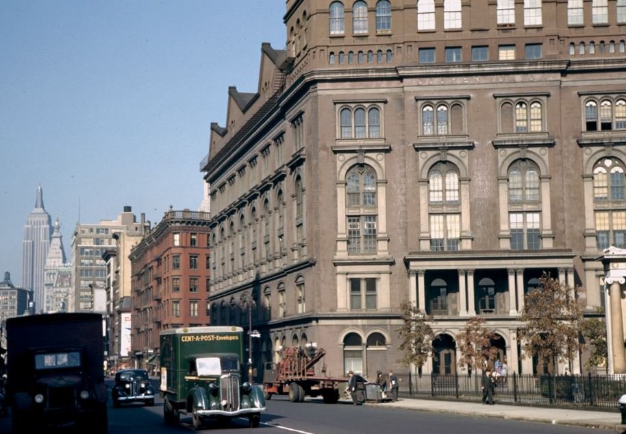 Up 4Th Ave From Astor Place Cooper Union At Right, 1942