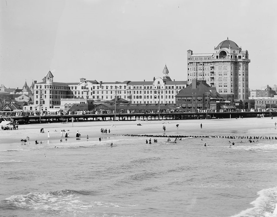 Hotel Traymore, Atlantic City, New Jersey, 1900S.