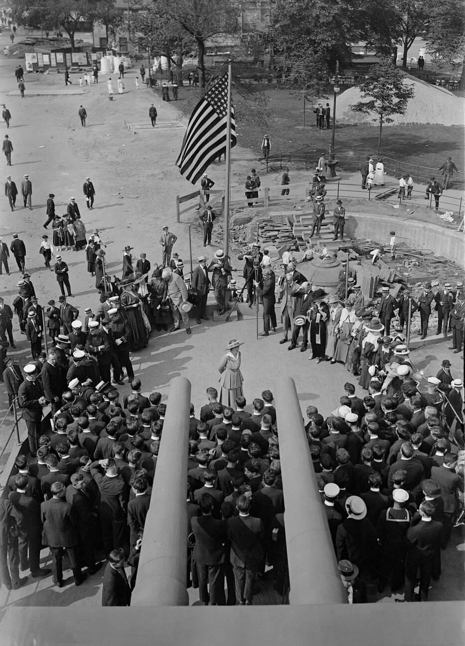 Margaret Murray Crumpacker, Commandant Of The Women'S Auxiliary For Naval Recruiting, Addressing Navy Recruits Under The Guns Of The Uss Recruit, 1917.