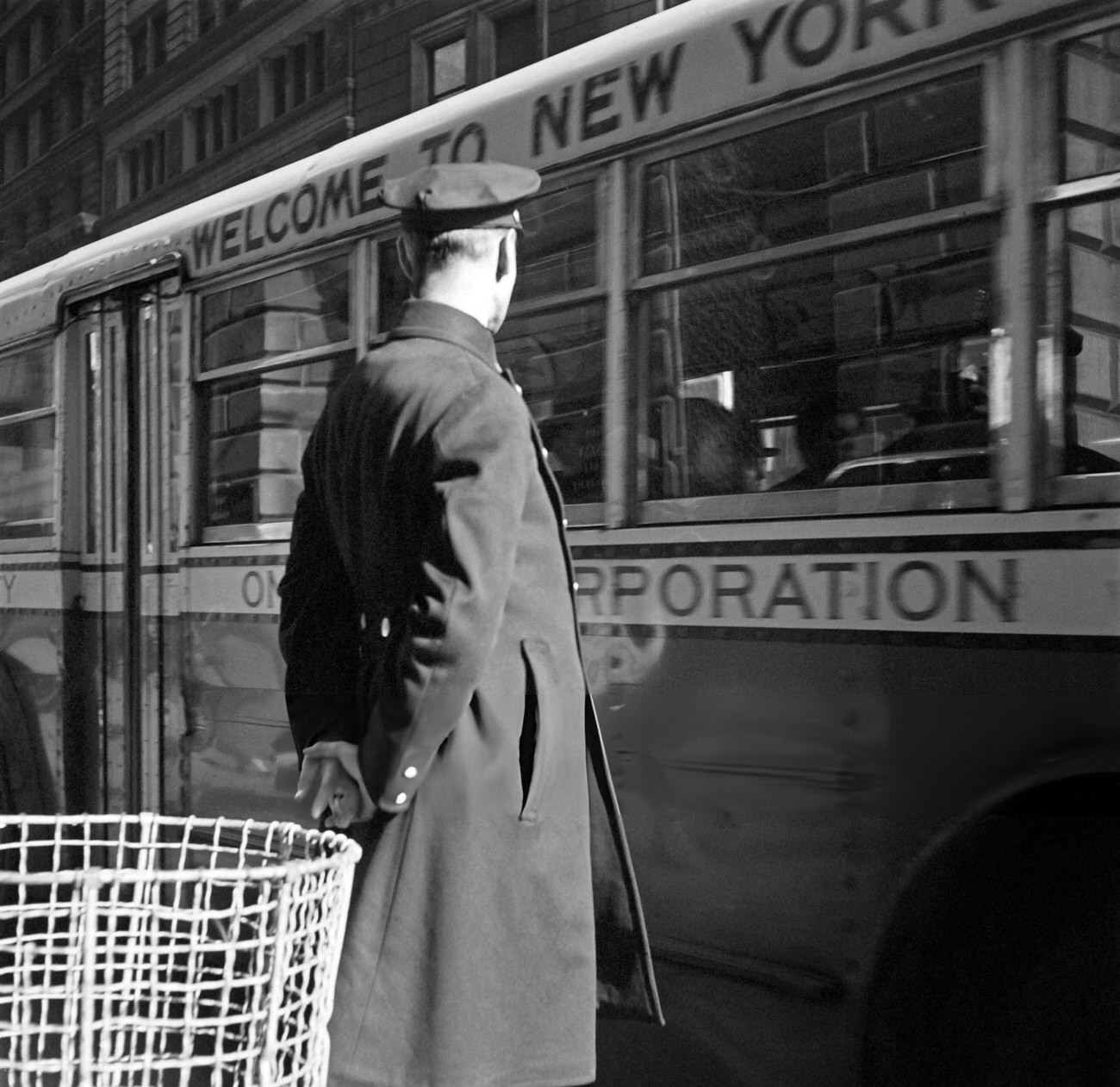 A Policeman Looks At A Bus On Which Is Written &Amp;Quot;Welcome To New York&Amp;Quot;, 1947.