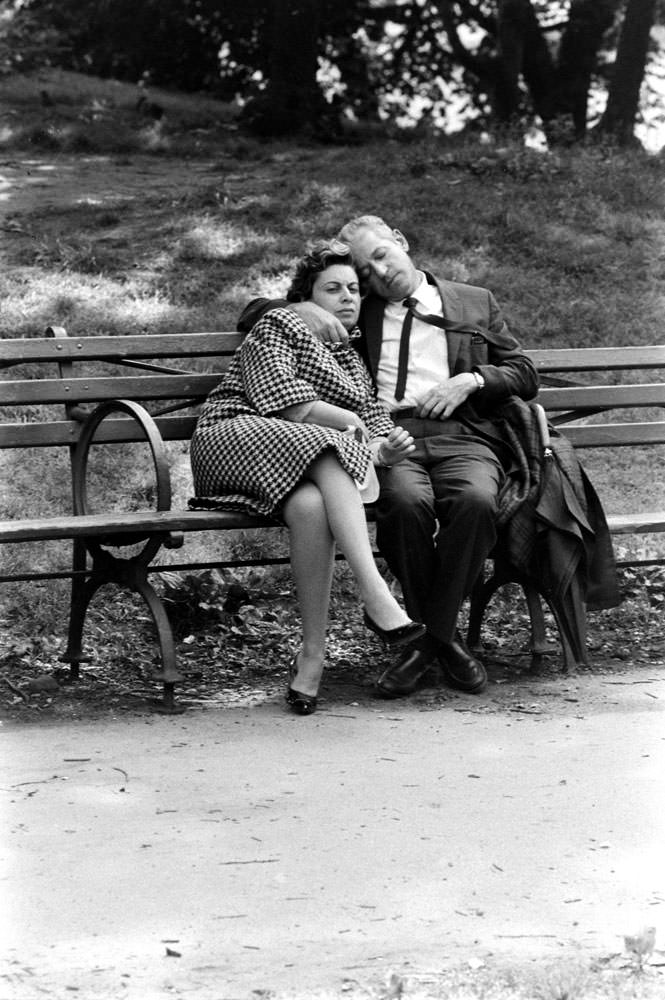 Everyday Life In Central Park In The Summer Of 1961 Through Vintage Photos