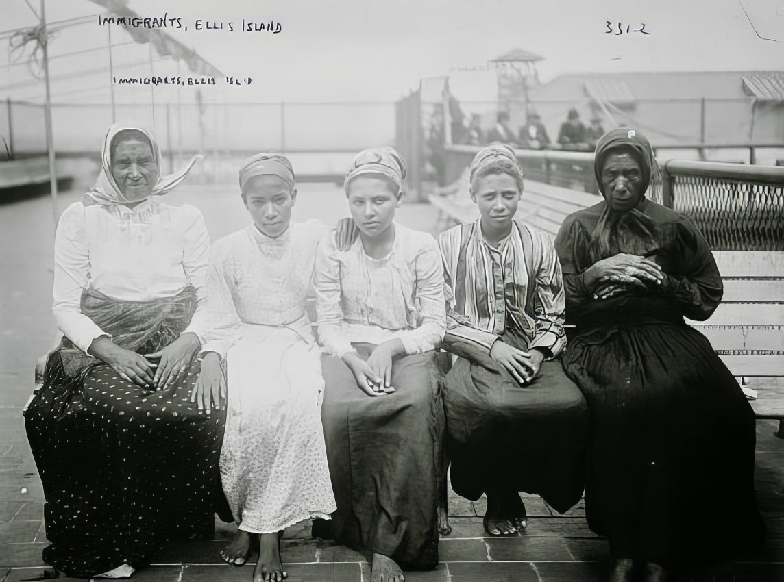 Immigrants, Ellis Island