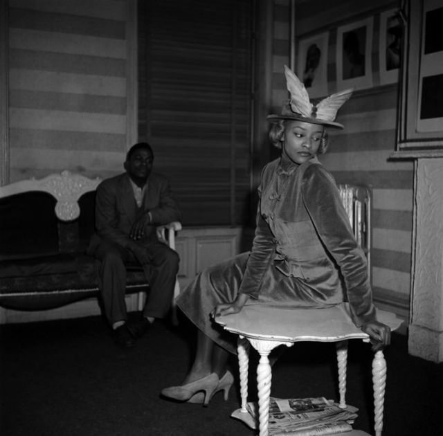 Harlem'S Hidden Fashion Scene: Eve Arnold'S Candid Photographs Of Black Beauty And Style In 1950