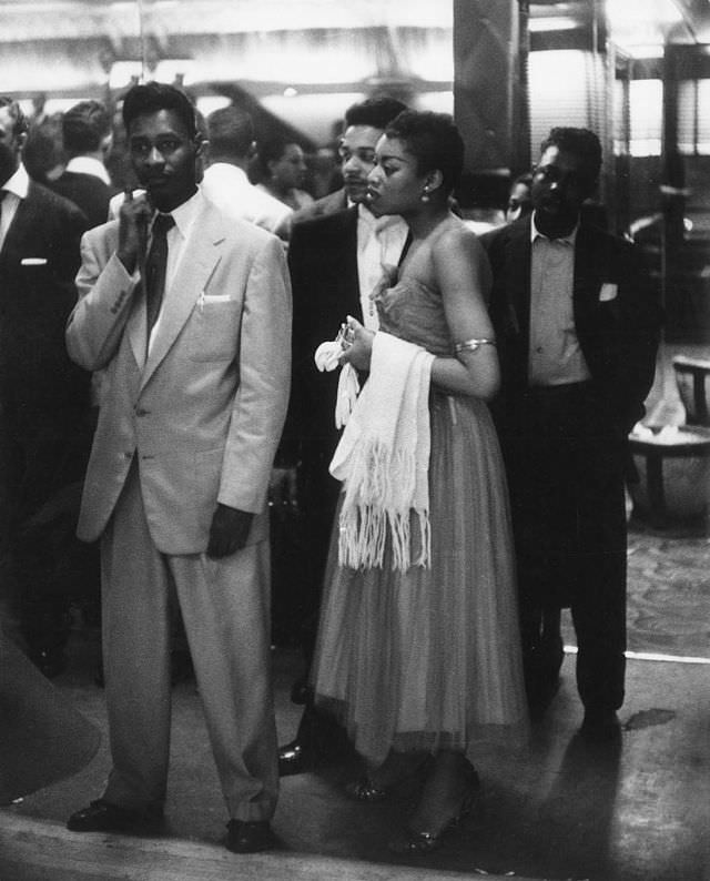 Stunning Portraits Of Harlem Residents From The 1950S By Italian Photographer