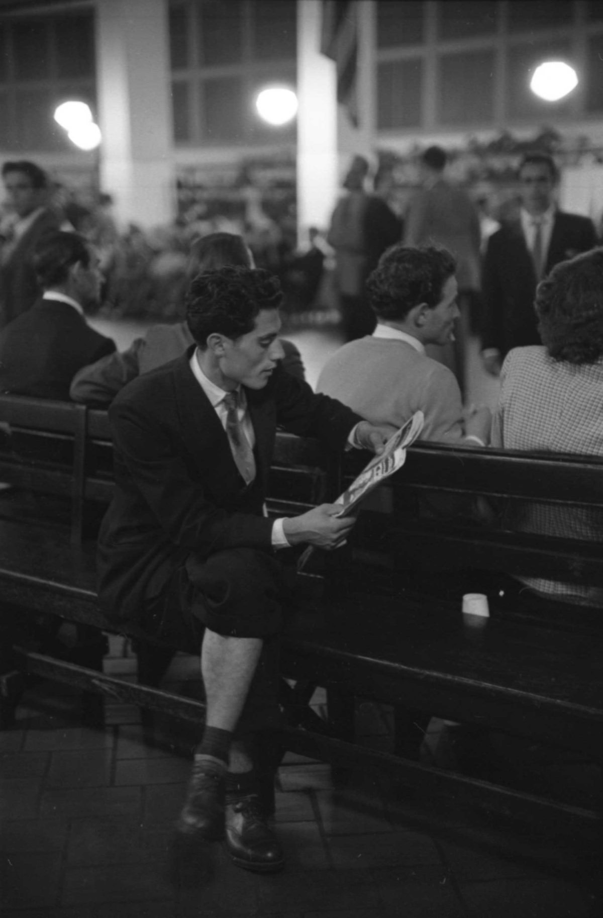 Immigrants At Ellis Island In 1950: A Glimpse Into The Final Years Of A Historic Gateway