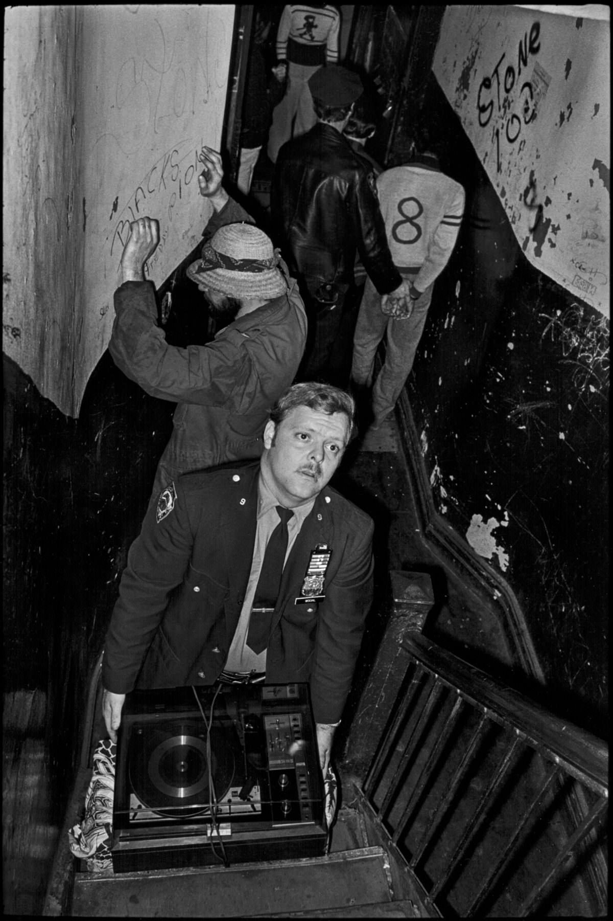 Street Cops: Jill Freedman'S Photos Of The Nypd On The Streets Of New York City, 1978-1981