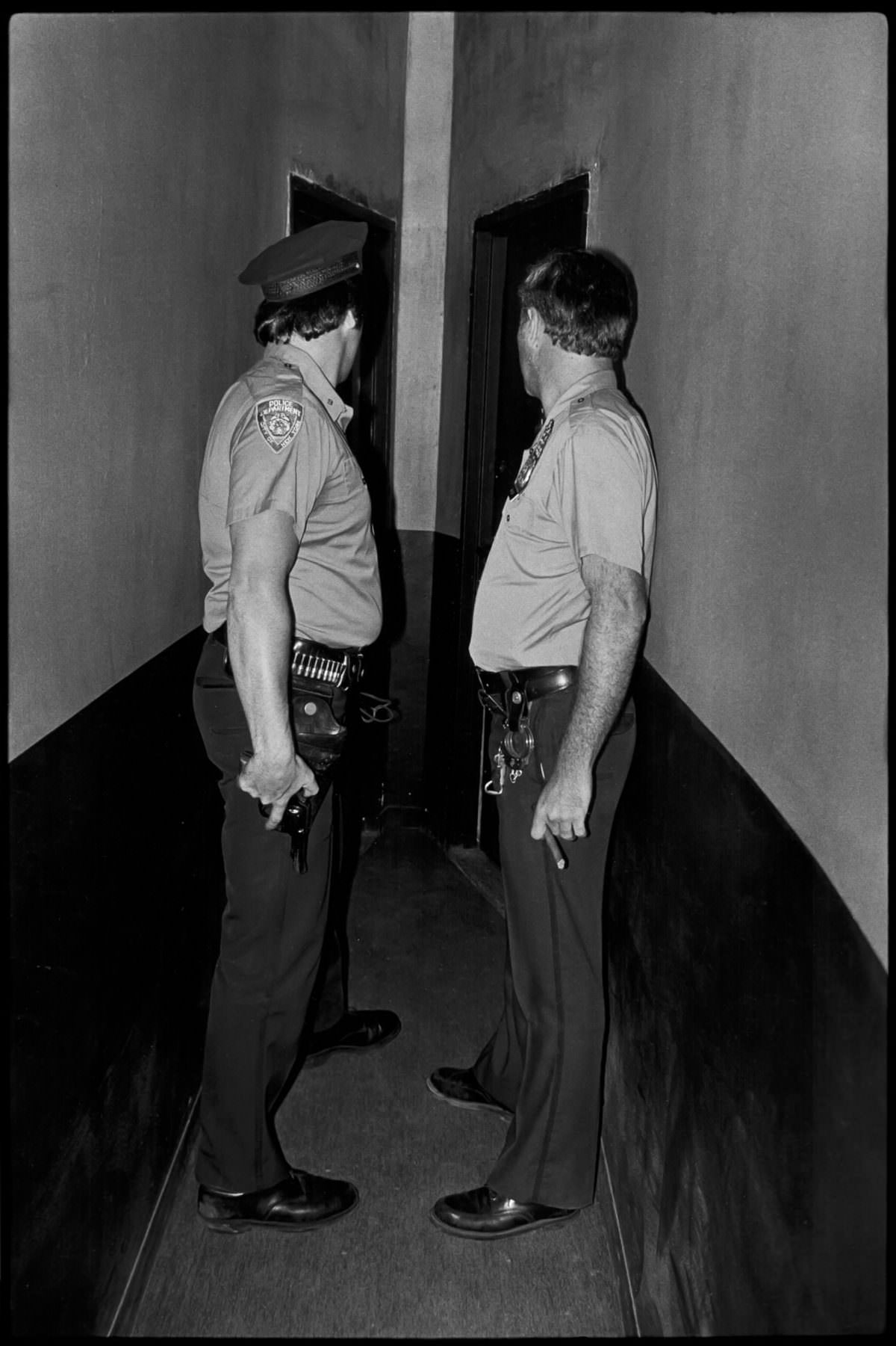 Street Cops: Jill Freedman'S Photos Of The Nypd On The Streets Of New York City, 1978-1981