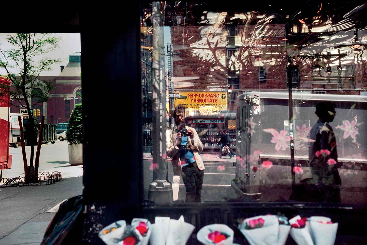 Robert Herman'S 1980S New York City Street Photography Is A Time Capsule Of Vibrant Colors