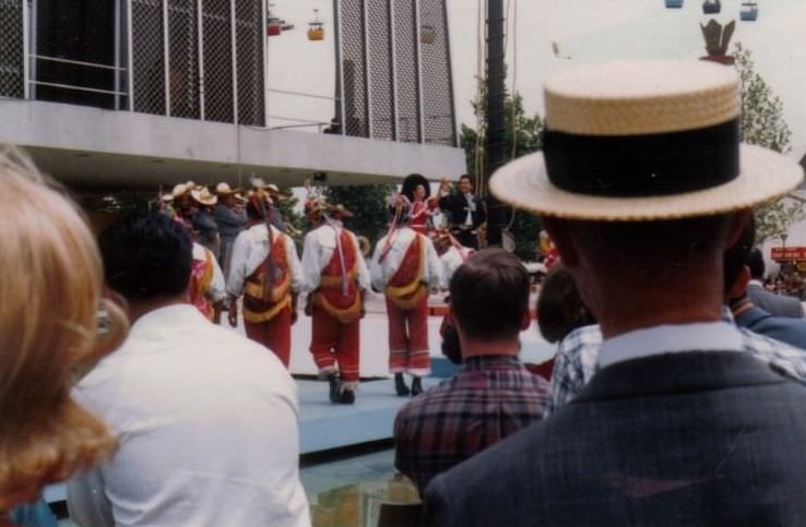 Mexican Dancers