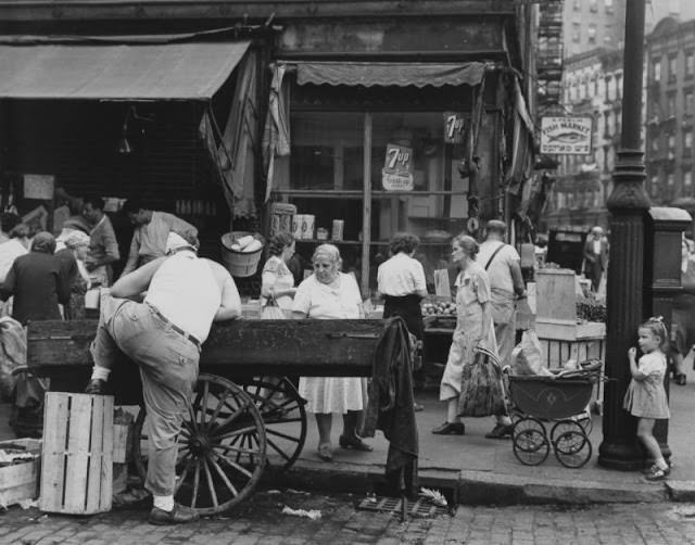 Suffolk And Hester Streets, 1946