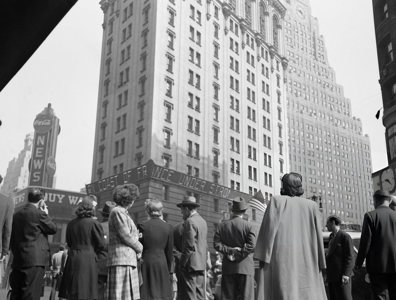 A Crowd Reading News Of The D-Day Invasion On The &Amp;Quot;Zipper&Amp;Quot; News Ticker At One Times Square, New York City, 1944.