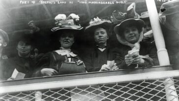 Ellis Island Immigration 1900S