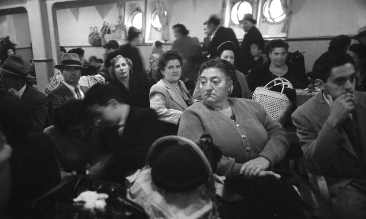 Immigrants At Ellis Island In 1950