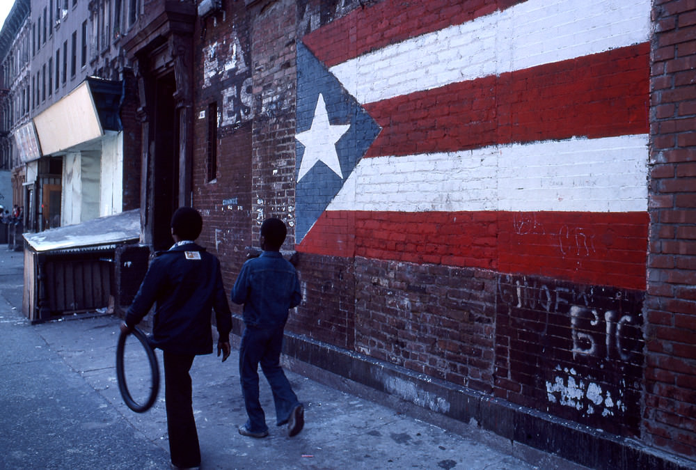 A Puerto Rican flag, New York, 1977.