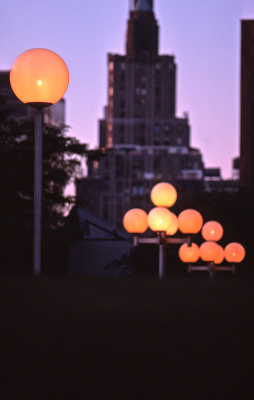 Balloons powered on in Manhattan, 1978.