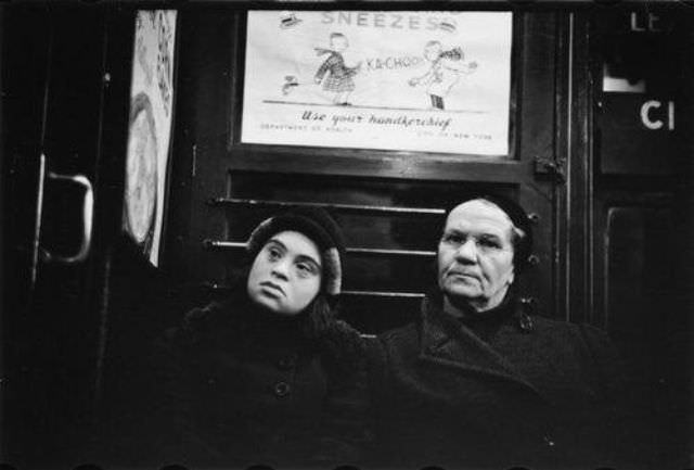 Vintage Photos Capture The Faces And Fashion Of Nyc Subway Passengers In The 1940S