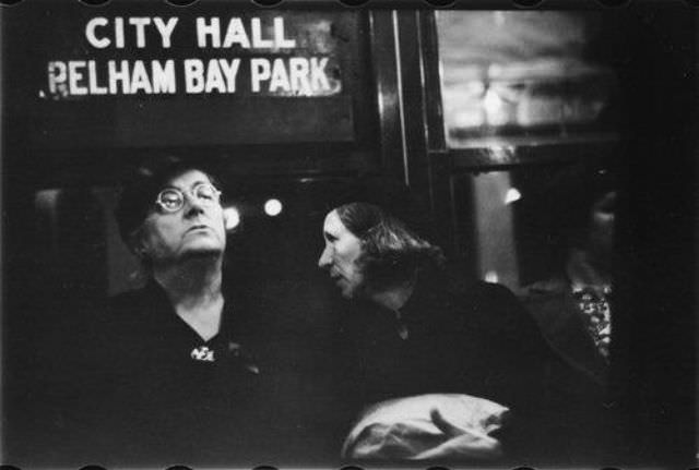 Vintage Photos Capture The Faces And Fashion Of Nyc Subway Passengers In The 1940S